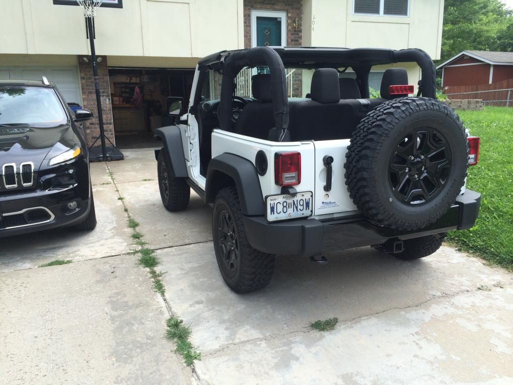 Need pics of Willys with 1.5" wheel spacers on stock wheels. Page 3