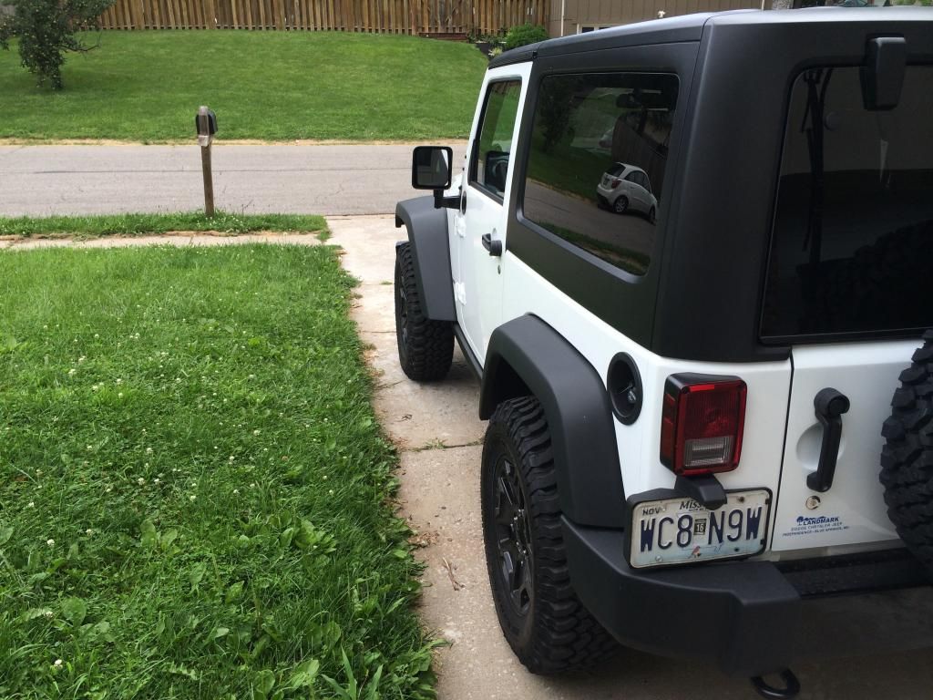 Need pics of Willys with 1.5" wheel spacers on stock wheels. Page 2